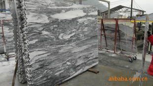 建筑裝飾材料的演進(jìn)與應(yīng)用 構(gòu)筑現(xiàn)代人居之美